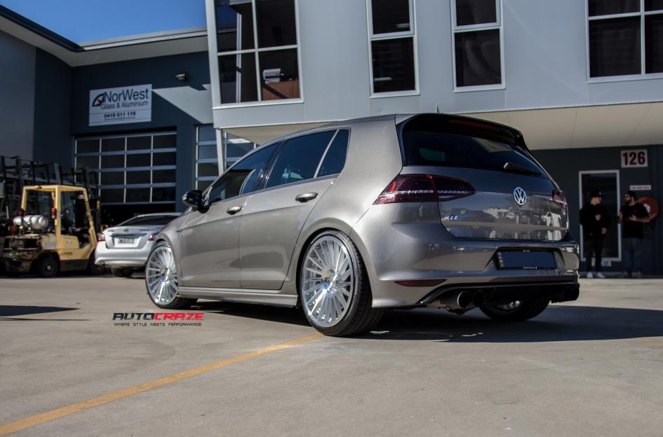 VOLKSWAGEN GOLF IND T SILVER MACHINED FACE